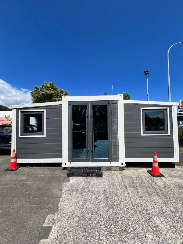 Modern 2 Bedroom Layout with 55sqm Living Space