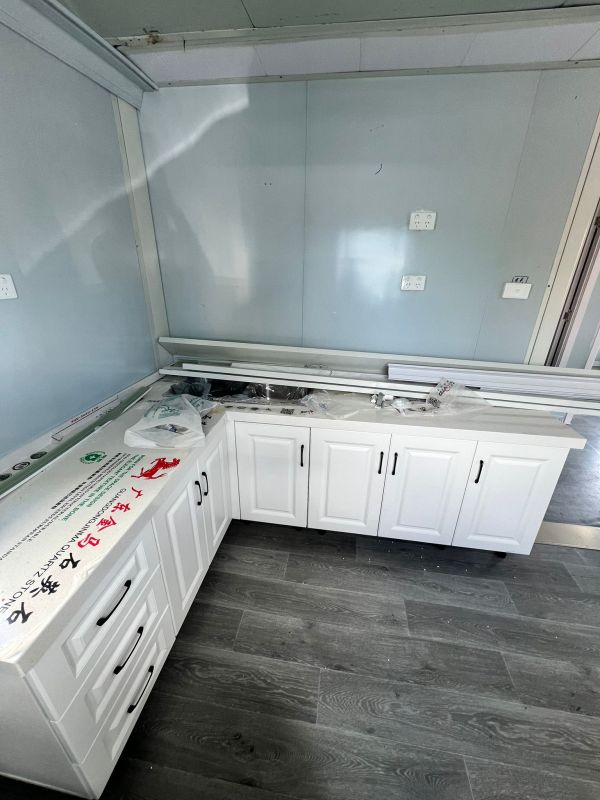 Spacious 1-Bedroom Cabin with Expandable Design