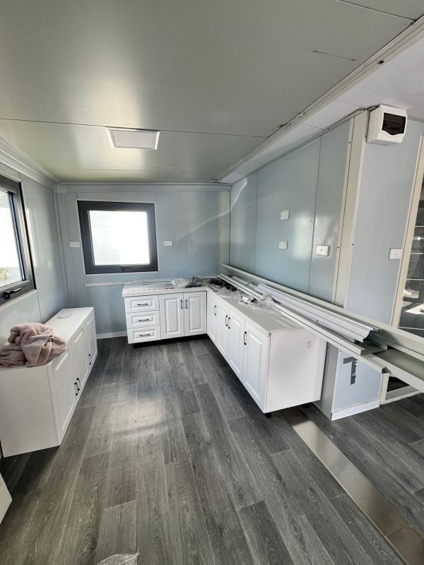Spacious 1-Bedroom Cabin with Expandable Design