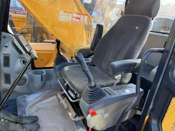 2020 LiuGong 926E Hydraulic Crawler Excavator – 26 Ton