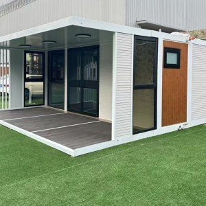 Portable Expandable Cabin with deck